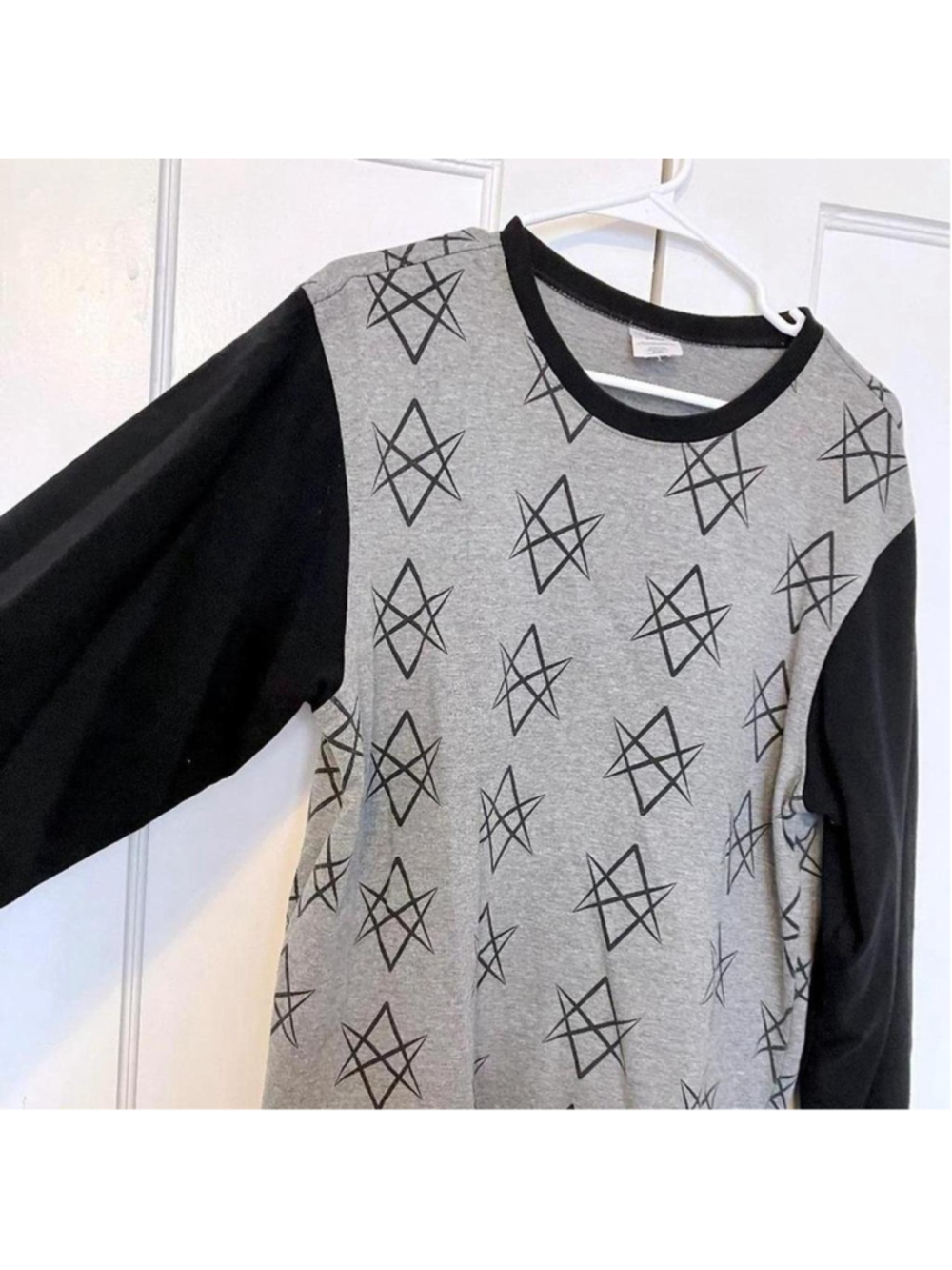 Official Supernatural "Men of Letters" Sweatshirt (Small) - Picture 2 of 5